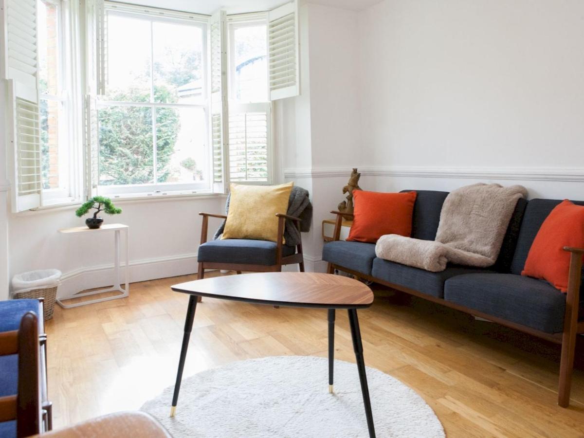 Pass The Keys Garden Apartment In Stockwell Londres Exterior foto